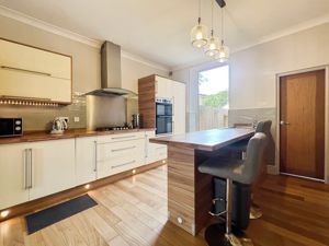 Kitchen- click for photo gallery